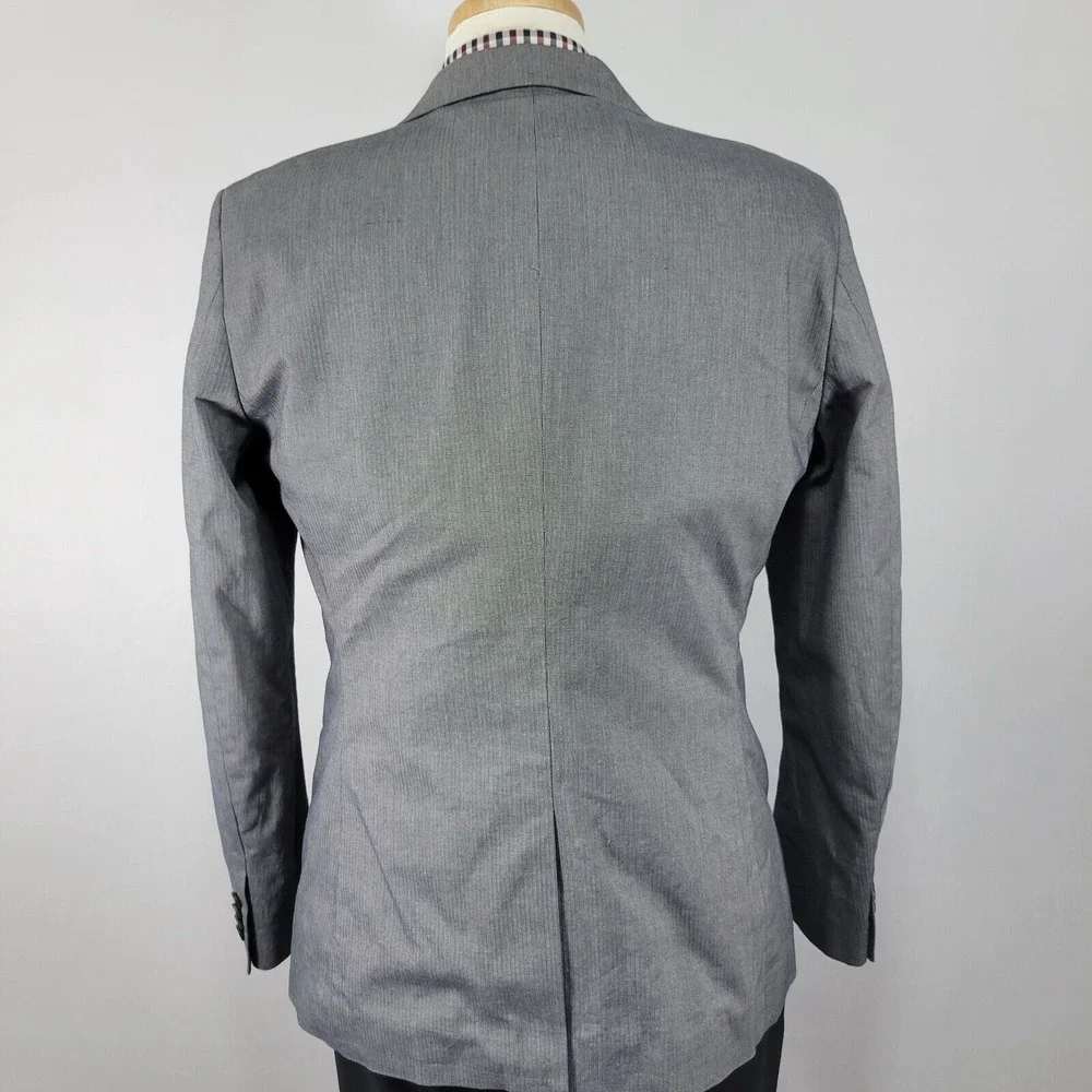 Banana Republic just compare sleeve